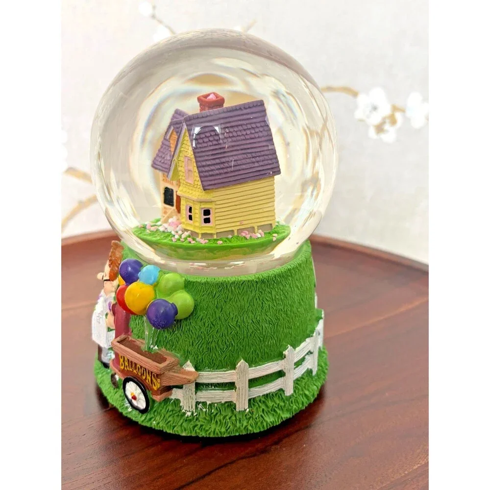 Disney Pixar Up Carl & Ellie Mailbox House Musical Snow Globe Love Story